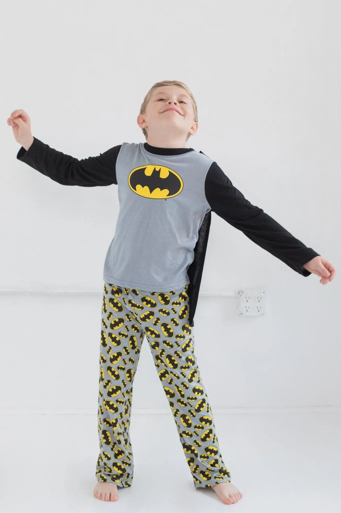 DC Comics Justice League Batman Pullover Pajama Shirt and Pants Sleep Set