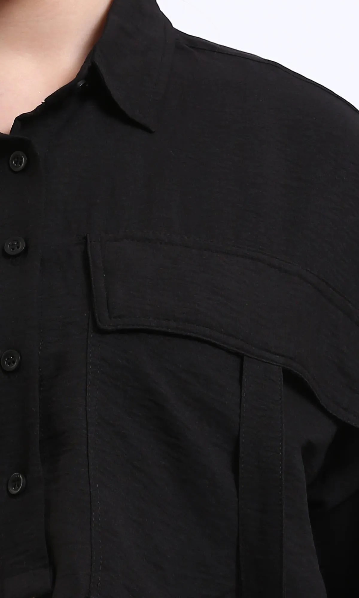 R208490 - Lightweight Solid Cropped Shirt - Black